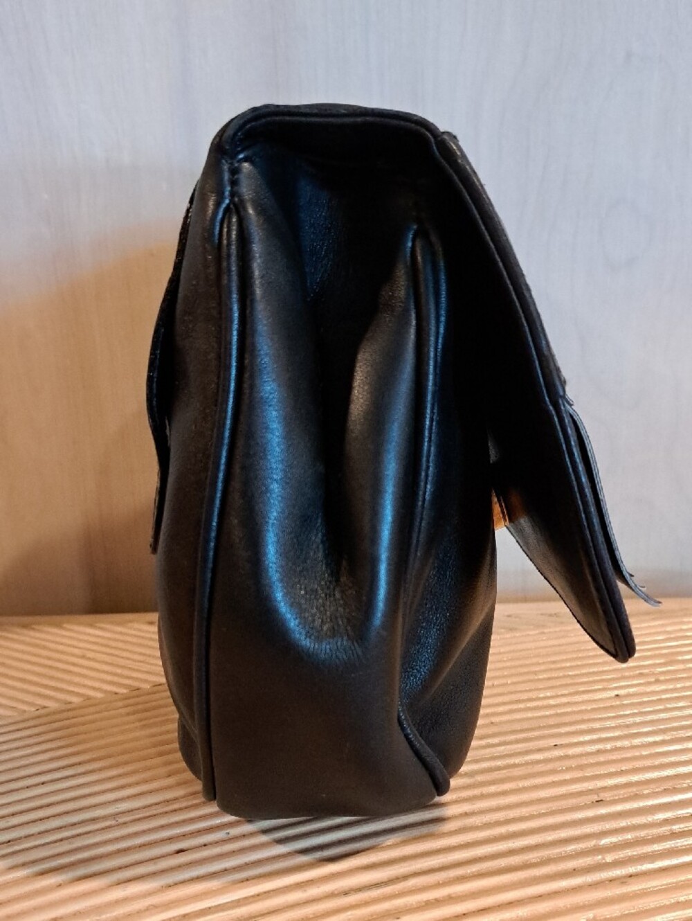 Gucci Vintage Black Calfskin Horsebit Belt Bag with Fringe - Picture 4 of 11